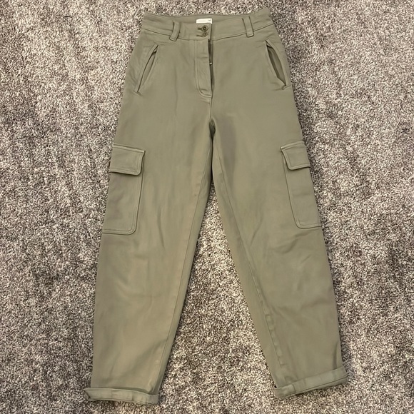 WORN ONCE Aritzia Modern Cargo Pant SIZE 6 in Sage Green - Picture 2 of 6